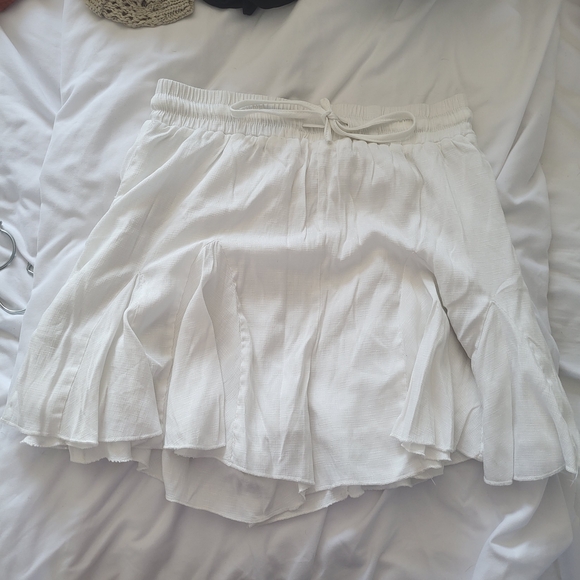 Pink Lily White Flowy Shorts - Picture 1 of 4